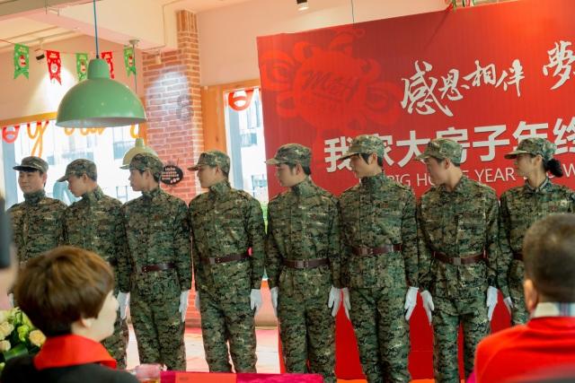 逃出茂密的丛林